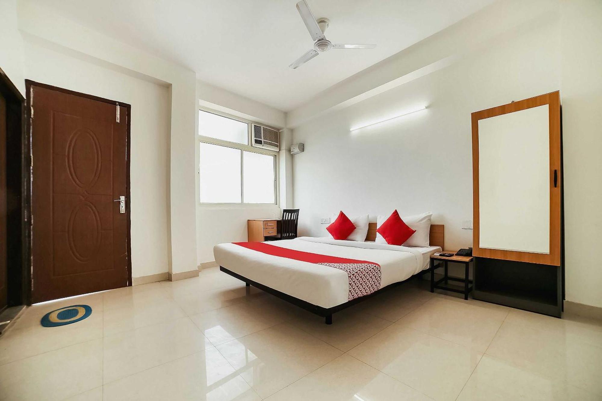 Hotel Live On Del5542 Nowe Delhi Zewnętrze zdjęcie