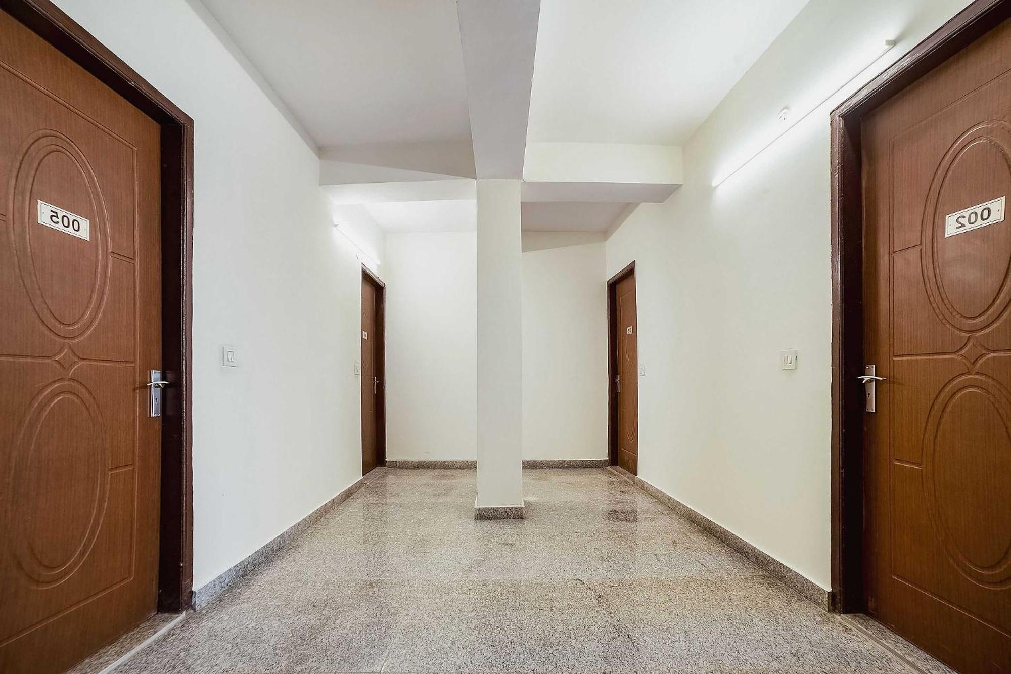 Hotel Live On Del5542 Nowe Delhi Zewnętrze zdjęcie