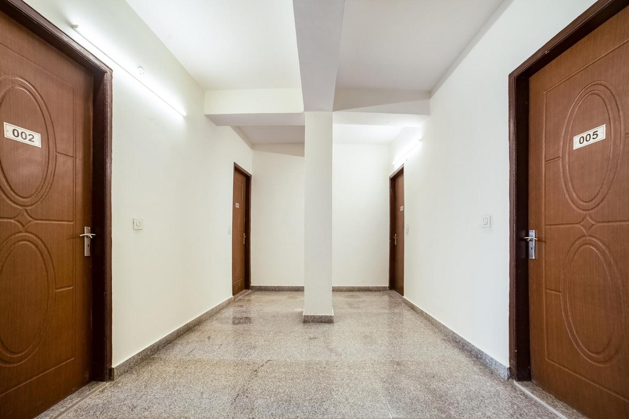 Hotel Live On Del5542 Nowe Delhi Zewnętrze zdjęcie